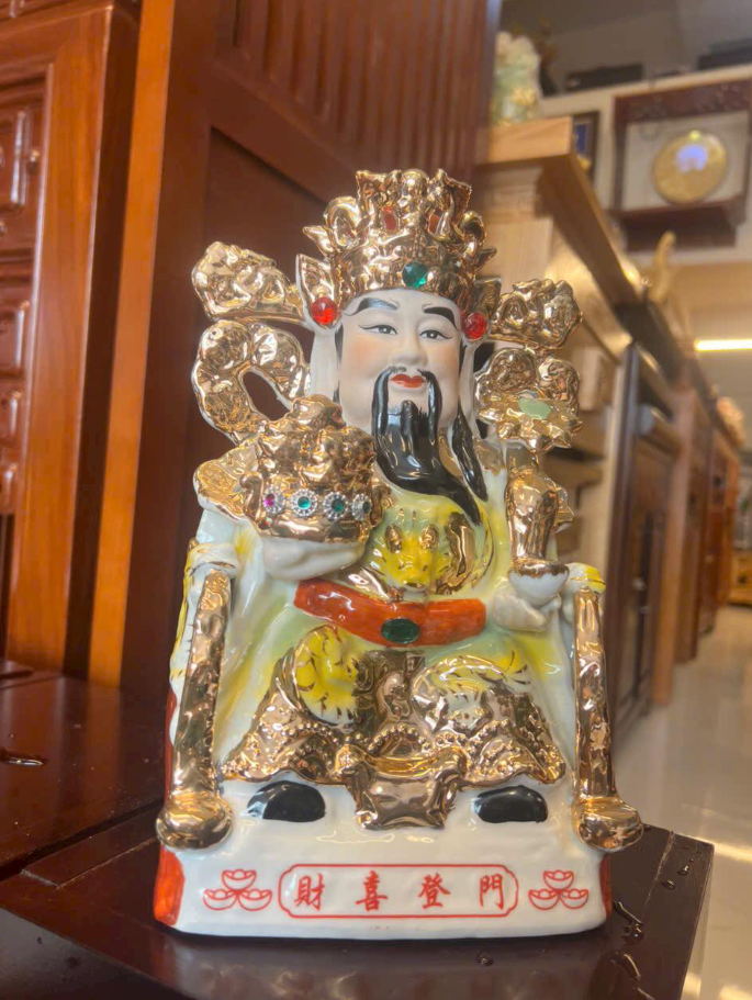 Tại sao ngày nay Ông Thần Tiền được thờ cúng phổ biến